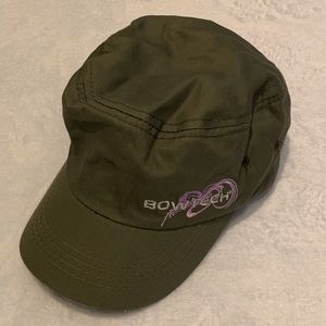⭐️Never Worn Women’s Bowtech Hat